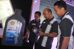Pelumas Terbaru Shell Berbahan Baku Gas Alam
