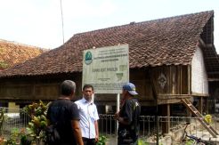 Rumah Adat Panjalin,...