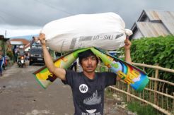 Hindari Awan Panas, 2.500 Jiwa Warga Sinabung Dievakuasi