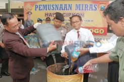 Arak Jawa Kini Dijual...