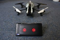 Casing Smartphone Ini Bisa untuk alat Kotrol Game dan Drone
