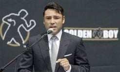 Lewat Instagram, De La Hoya Tolak Tawaran Mayweather Jr