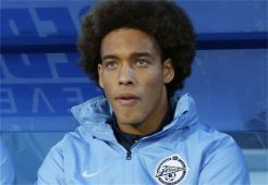 Gelandang Zenit Bakal...