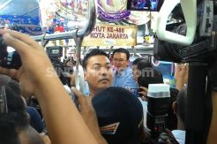 Naik Commuter Line, Ahok Minta Headway Dipercepat