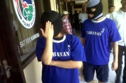 Asyik Nyabu, Mahasiswi Cantik Ini Dibekuk Polisi