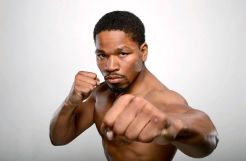 Porter Penasaran Pengin Buat Wajah Mayweather Jr Bonyok