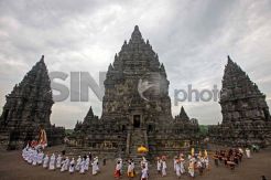 Puasa, Pengunjung Candi...