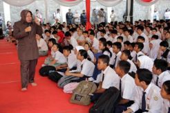 Selewengkan Dana Infak, Risma Bekukan BAZ Surabaya