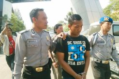 Pembacok Mertua Menyerah