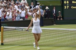 Ke Semifinal, Sharapova Tantang Pemenang Serena vs Azarenka