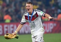 Schweinsteiger Jadi Pemain Asal Jerman Pertama di United