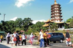 Vihara Budhagaya Bagikan...