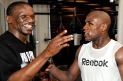 Sang Ayah Minta Mayweather Jr Cepat Pensiun