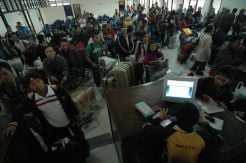 Gunung Gamalama Meletus, Bandara Sultan Babullah Ditutup