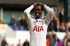 Benteke ke Liverpool, Aston Villa Incar Penyerang Tottenham