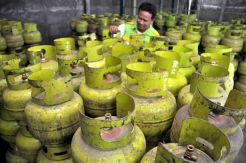 Tepergok Mencuri Tabung Gas, 2 Pemuda Diamuk Massa