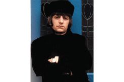 Ringo Starr Lelang Jaket...
