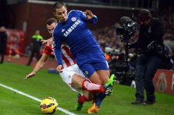 Soal Pelanggaran, Hazard Kalahkan Messi dan Ronaldo