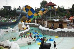 Wahana Winter Splash...
