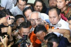 OC Kaligis Adukan KPK ke Jokowi