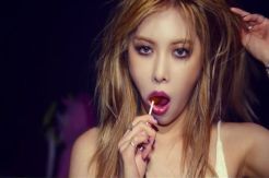 HyunA Pamer Keseksian...