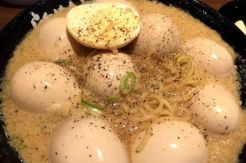 Ramen Penuh Telur Hadir di Jepang