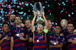 Iniesta Penerus Gelar Legenda Barcelona