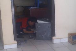 Bobol Brankas PT HTM, Udin Tutup Muka dengan Keset Kaki