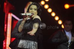 Clarissa Akhirnya Puaskan Ahmad Dhani