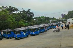 Naik Bajaj dari Monas...