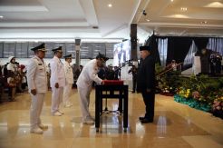 Alex Noerdin Lantik 4 Plt Bupati di Sumsel