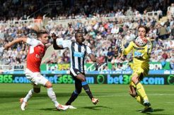 Lagi, Arsenal Dibantu...
