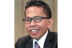 Mengkritisi Istilah...