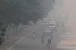 Dampak Kabut Asap, Warga Mulai Pusing dan Muntah