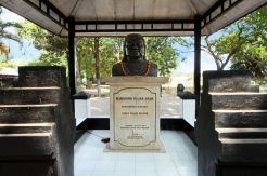 Misteri Lima Makam Gajah...