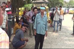 Ratusan Sopir Angkutan Umum Mogok, Penumpang Terlantar