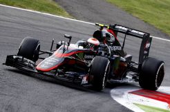 Jenson Button Tinggalkan McLaren Tahun Depan?