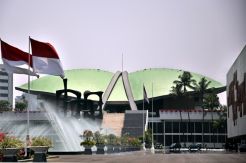 Pelaporan Pimpinan DPR ke Mahkamah Kehormatan Dagelan Politik