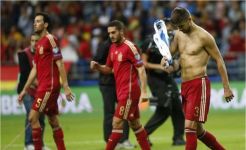 Santi Cazorla Kecam Perilaku Suporter Timnas Spanyol