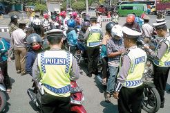 Ratusan Warga Terjaring...