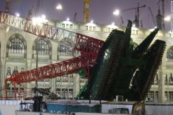 2 Calhaj asal Gowa Tertimpa Crane, Keluarga di Tanah Air Cemas