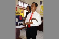 Berawal dari Saling...