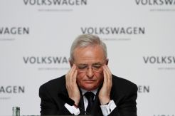 CEO Volkswagen Tak Kuat...