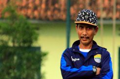 Djanur Ungkap Jurus Persib Hentikan Boaz Salossa