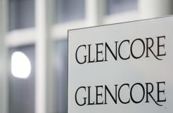 Saham Glencore Rebound Setelah Merosot Hampir 30%