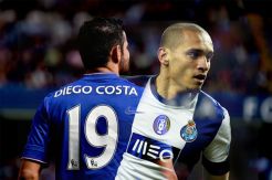 Maicon Lawan Sepadan Gaya Konfrontasi Costa