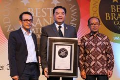 Oli Motor TOP 1 Raih Indonesia Best Brand Award 2015