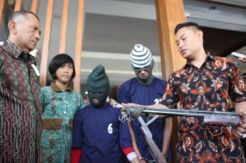 Dendam, Pasangan Kekasih...