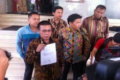 Masinton Lengkapi Berkas Laporan untuk Kuasa Hukum RJ Lino