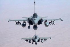 Prancis Akan Terus Bombardir Ibukota ISIS